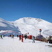 Appartement avec une magnifique vue sur la montagne et au pied des pistes l'hiver !