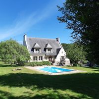 grande maison familiale pour 12 personnes, à 1,5 km de la mer, piscine