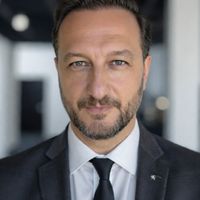 Appartement de plein pied de plus de 400 métres carrés avec très belle terrasse au 12ième étage.