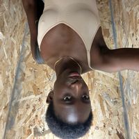 Apparemment sous les toits d’Hawa