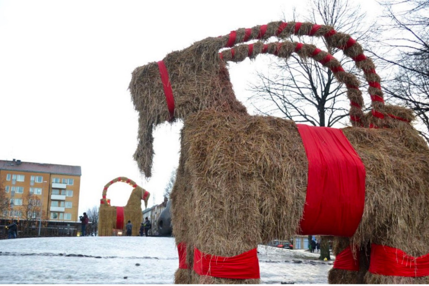 Les plus belles traditions de Noël dans le monde Suède festival du bouc