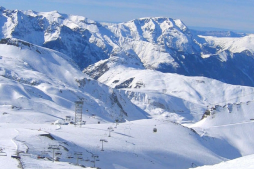 Les-deux-alpes-ski-station