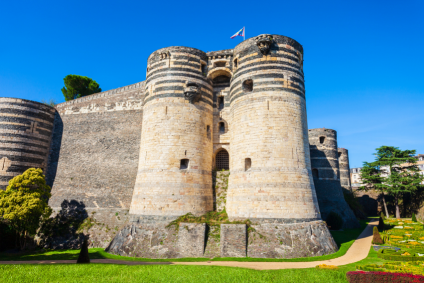 Que faire à Angers en famille visite du château médiéval d'Angers