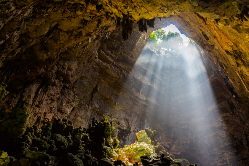 visiter les pouilles grottes castellana